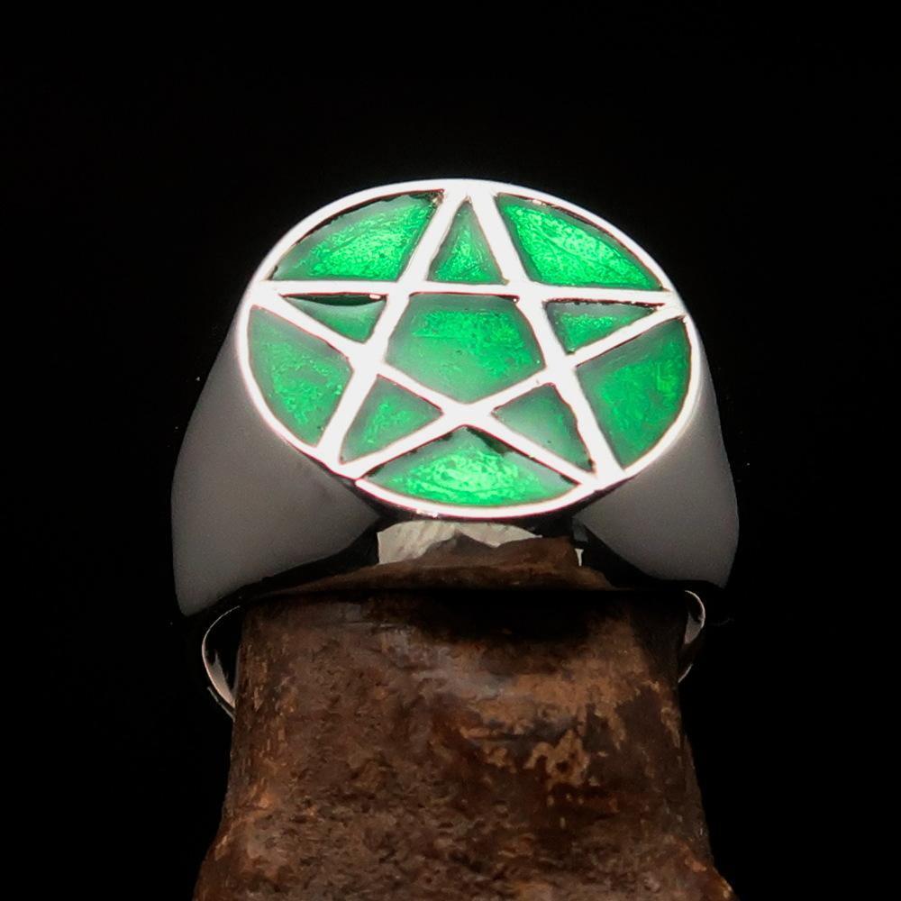 Perfectly crafted Men's Solid Line Pentagram Ring green - Sterling Silver